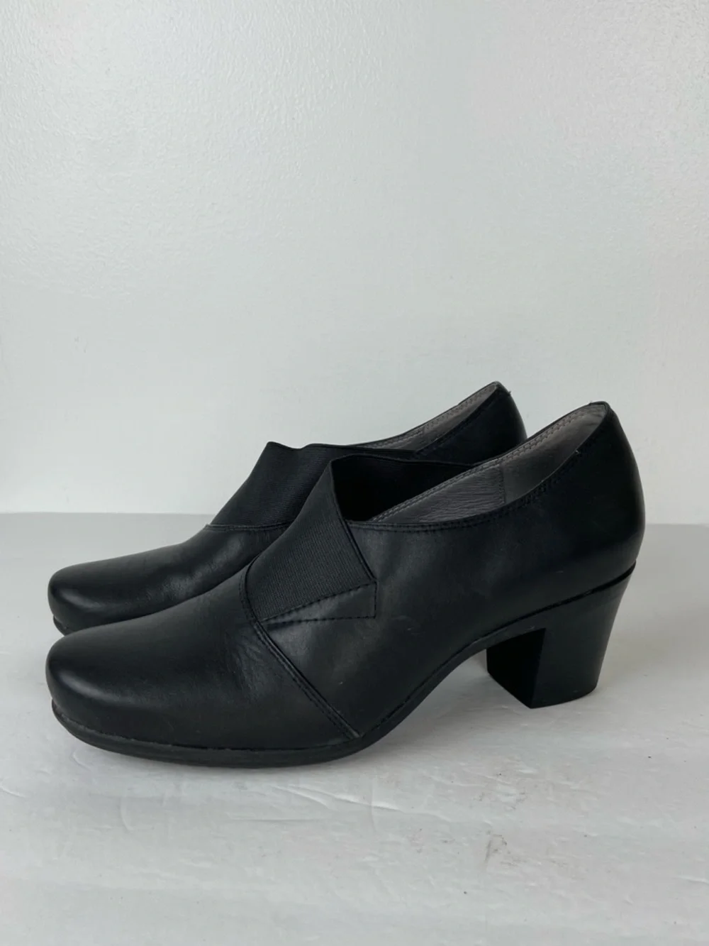 Abeo Portola Slip On Heels Shoes Size 8 N Black Leather Biosystem Career Comfort